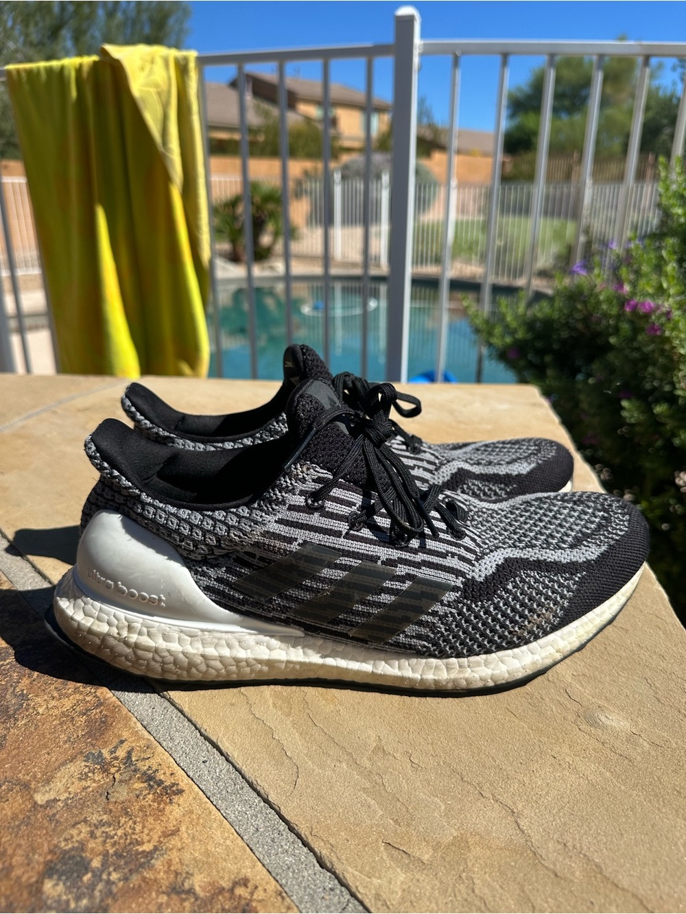 Adidas Ultraboost 5.0 Uncaged DNA Oreo Cushion Comfortable Mens 11.5